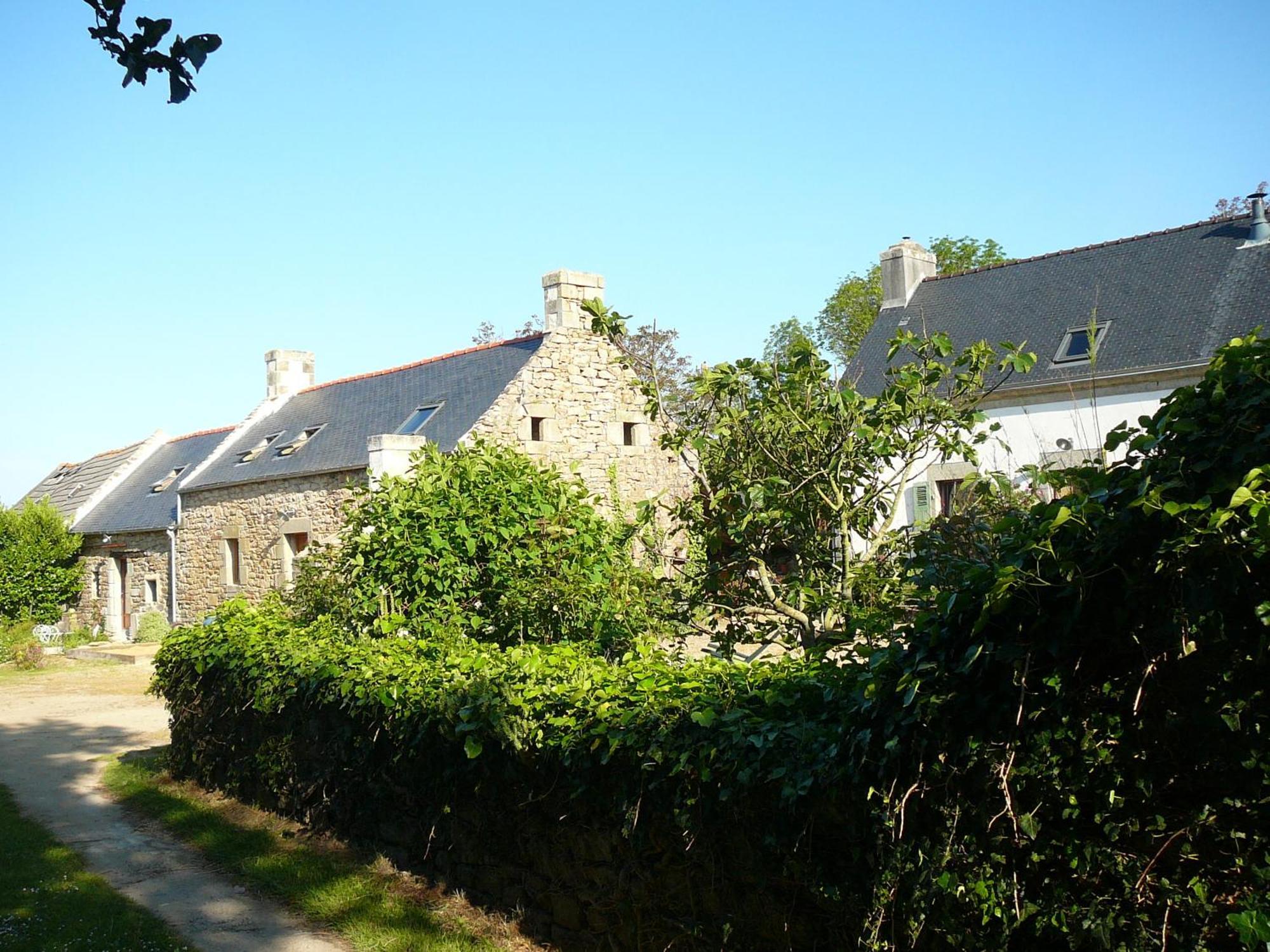 La Ferme De Kerhors Hotell Tréméoc Exteriör bild